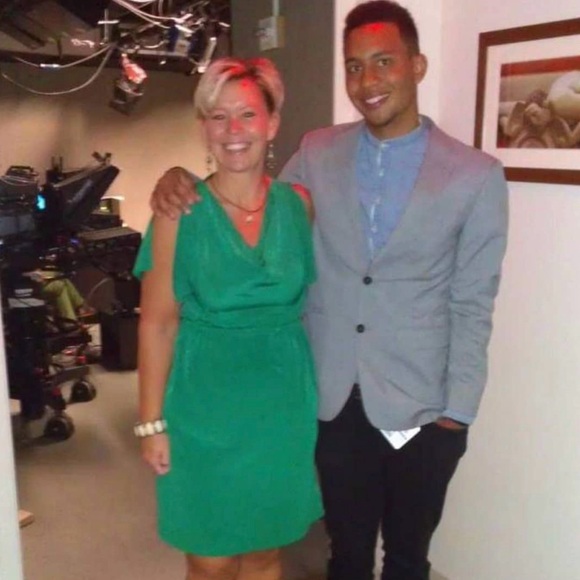 Meet your Posher, Dawn - Picture 3 of 12